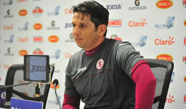 Costa Rica: Saprissa destituye a su técnico Ronald González
