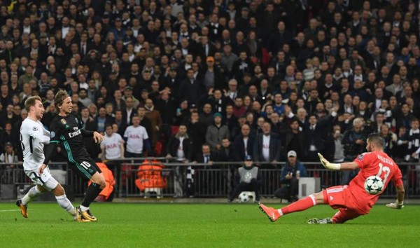 Lo que no se vio en tv: Las 'caras largas' de CR7 y de todo el Madrid en Wembley