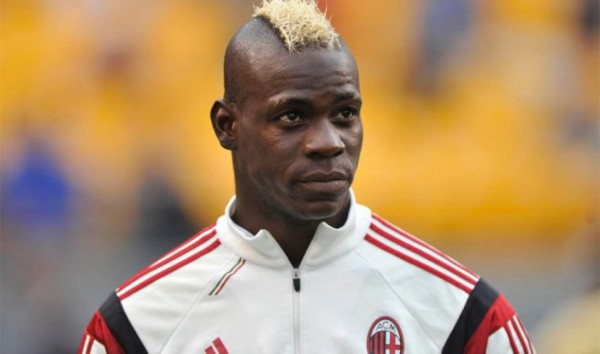 En fotos: Los futbolistas que se han teñido el pelo de rubio