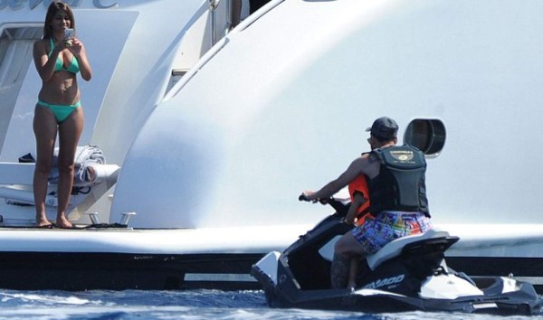 Fotos: Así disfrutan sus vacaciones Messi y Antonella Rocuzzo en Ibiza