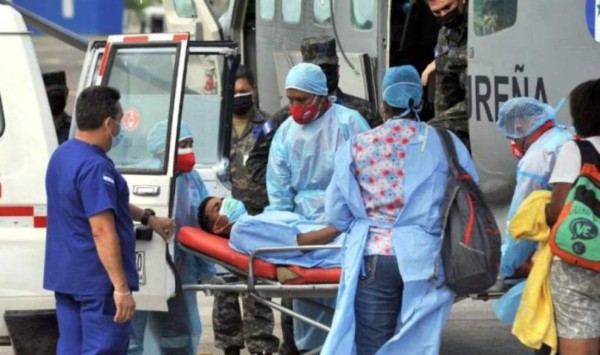 Nuevas fotos tras devastador incendio: Más de 90 familias afectadas y media isla de Guanaja quemada