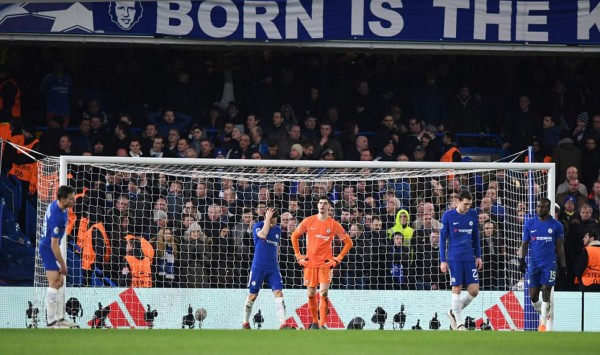 EN FOTOS: La locura de Messi en Stamford Bridge y el saludo a Conte