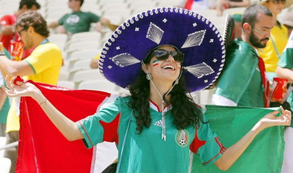 Ambiente en Fortaleza previo al Holanda-México