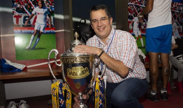 Vargas anuncia bajas en Marathón; Castellón con oferta de Costa Rica y llega extranjero a Real España