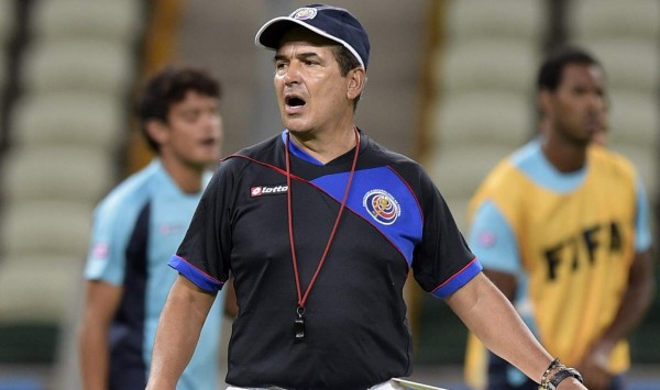 Pinto: 'Vamos a ver si Tabárez adivina la alineación”