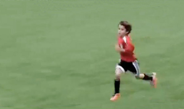Niño de 8 años es comparado con Lionel Messi