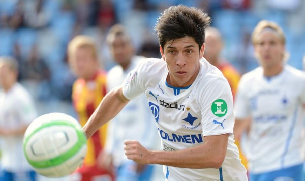 Críticas a Meneses en Suecia: 'Está pensando en su selección en el Mundial”