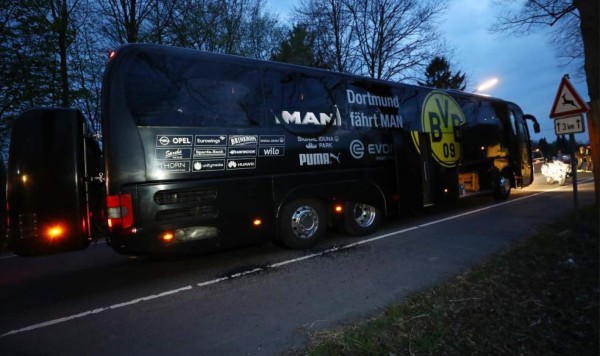 Así quedó el autobús del Borussia Dortmund tras la explosión