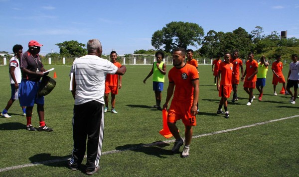 Así forma Don Eulogio Palacios a los futuros jugadores de Liga Nacional