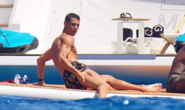Con fotógrafa de lujo: Así disfruta y luce su cuerpazo Cristiano Ronaldo en sus vacaciones&nbsp;&nbsp;&nbsp;