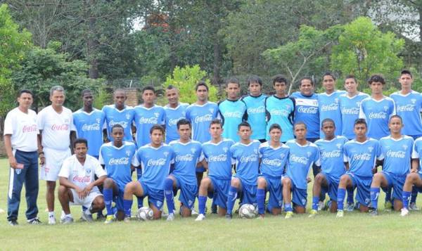 La Sub-17 de Honduras rumbo a México fracasó con Emilio Umanzor en el banquillo.
