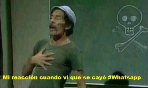 Se cae whatsapp y lo acribillan con duros memes