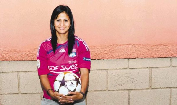 Shirley Cruz, la costarricense que brilla en el equipo femenino del PSG