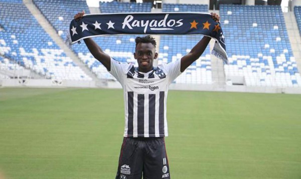 ¡Inéditas! Así fue el inicio de Alberth Elis en el fútbol en Puerto Cortés cerca del Platense