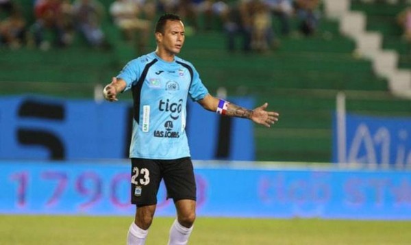 RUMORES Y FICHAJES: ¡Blas Pérez llegaría a Honduras y Costa Rica seguirá exportando!