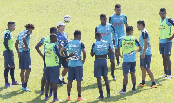 Imágenes: El entreno matutino de Honduras del domingo en el estadio Olímpico