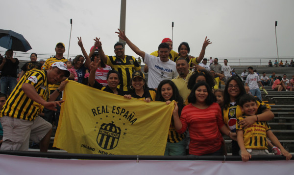 Real España y Olimpia igualaron 1-1 en el estadio Tad Gormley de New Orleans