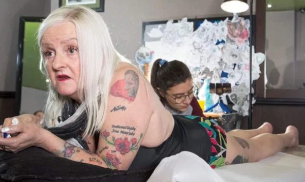 Increíble: Fanática de José Mourinho tiene 38 tatuajes de él y aumentó tras su fichaje por el Tottenham&nbsp;&nbsp;