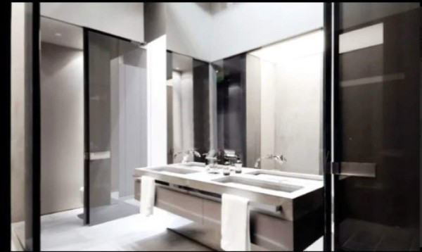 Pasa más aquí que jugando con el Real Madrid: Así es por dentro la increíble mansión de Hazard