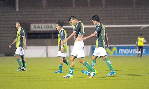 INSÓLITO: ¡Solo cuatro personas de 78 pagaron por ver un juego en Perú!