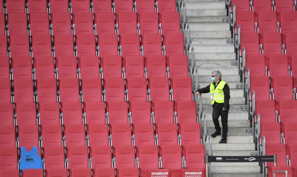 El regreso del fútbol en la Bundesliga en fotos: Celebraciones, suplentes como 'afición' y las medidas de bioseguridad