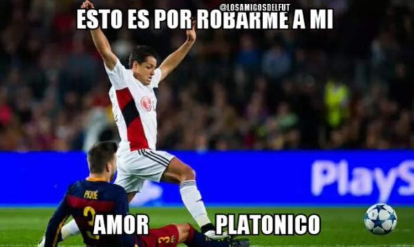 Los memes que dejaron las fallas del Chicharito ante el Barcelona