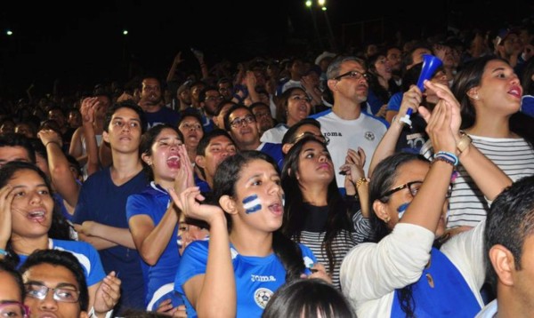 En fotos: Dolor y llanto en Nicaragua por eliminación a último minuto