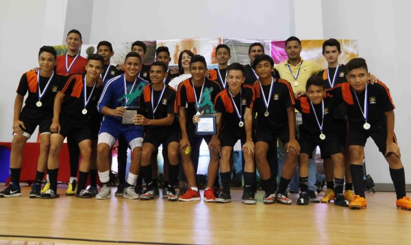 EN FOTOS: Así fue el cierre de los Juegos de la Juventud Unitec 2016 en San Pedro Sula