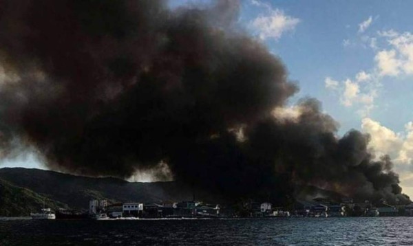 Nuevas fotos tras devastador incendio: Más de 90 familias afectadas y media isla de Guanaja quemada