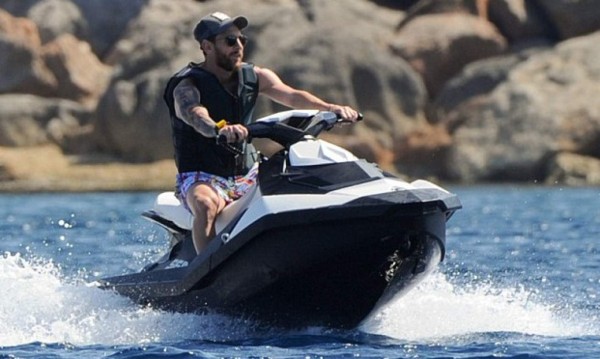 Fotos: Así disfrutan sus vacaciones Messi y Antonella Rocuzzo en Ibiza