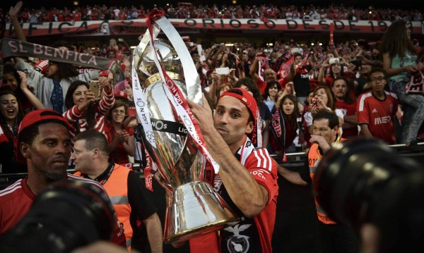 Celebraciones de los campeones por el mundo