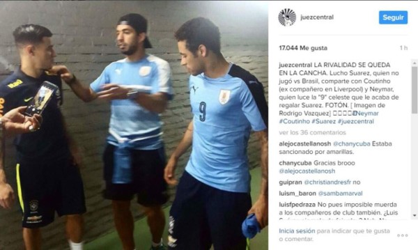 ¡Increíble! Cuando un ídolo se pone la camiseta de otro equipo