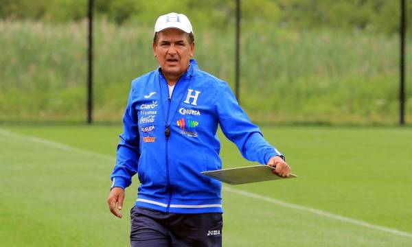 Jorge Luis Pinto ha sido el entrenador mejor pagado que ha tenido la Selección de Honduras.