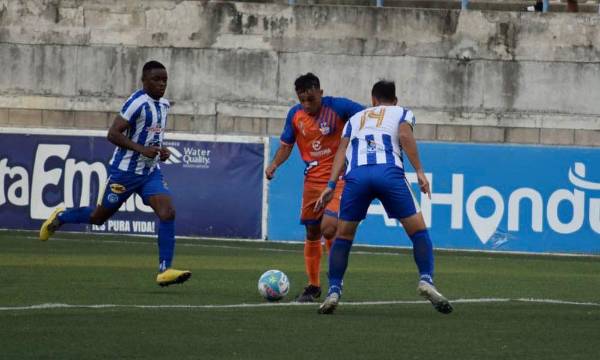 Virus Martínez y Roberto Moreina hacen más grande la crisis de Victoria tras triunfo de Lobos UPNFM