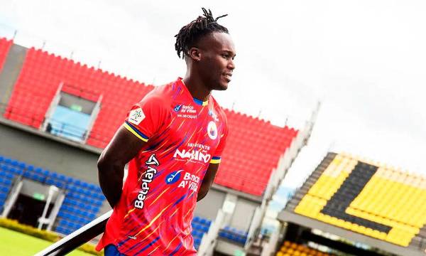 Producto de la demanda que el club en el que ahora juega le puso ante la FIFA, su fichaje por el Deportivo Pasto de Colombia se cayó.