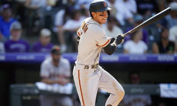 Mauricio Dubón brilla con los Gigantes: anota carrera, impulsa otra y realiza doble en triunfo ante Marlins en la MLB