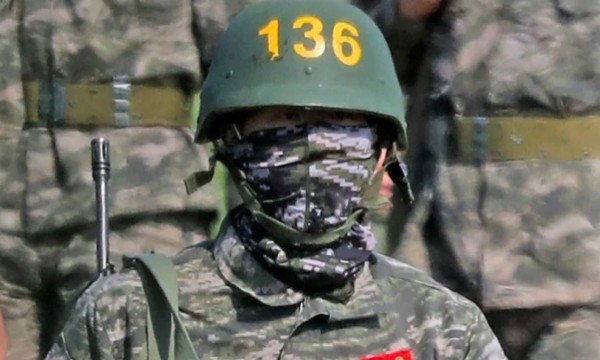 Pistola en mano y casco número 136: Las impactantes imágenes de Son Heung-min cumpliendo el servicio militar&nbsp;&nbsp;&nbsp;