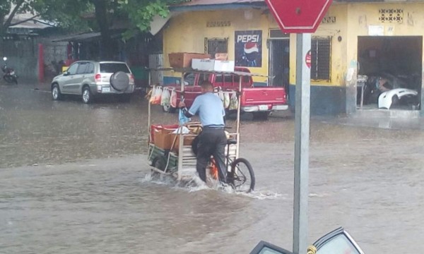 Colapsa San Pedro Sula: Fuerte lluvia provoca caos e inundaciones