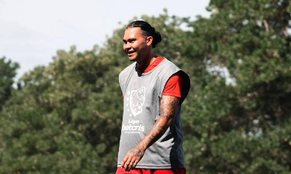 El mexicano Gullit Peña debutaría en Honduras en la fecha 11 del Apertura 2022.