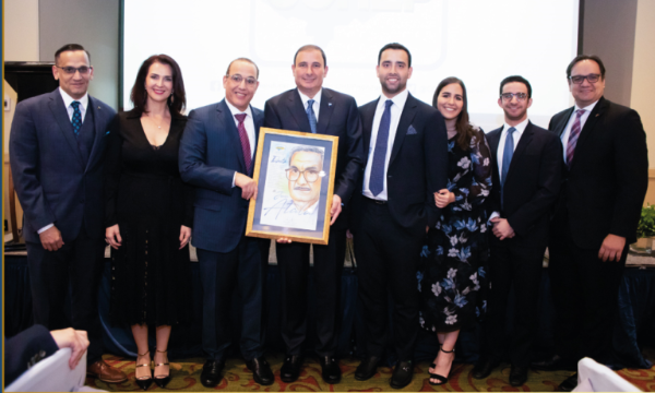 Javier y su familia reciben habitualmente reconocimientos por su proyección como empresarios y dirigentes del fútbol hondureño.