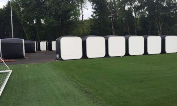 VIDEO: Las modernas habitaciones portátiles del Swansea City