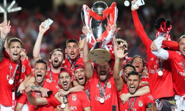 Barcelona supera al Real Madrid en España: Los equipos con más títulos en el mundo&nbsp;&nbsp;