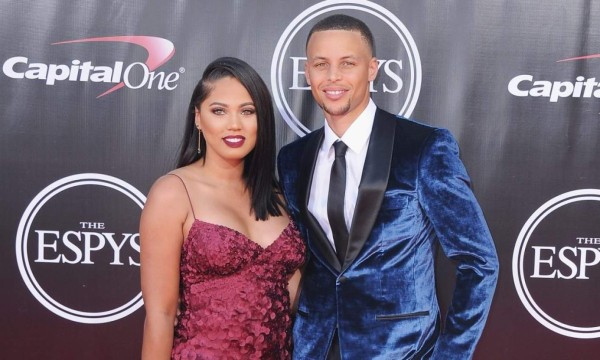 Así es Ayesha, la esposa de Stephen Curry que se hizo viral por una foto con el basquetbolista