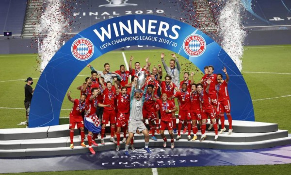 El día después de la Champions: Caos en las calles de París y frío recibimiento a los jugadores del PSG