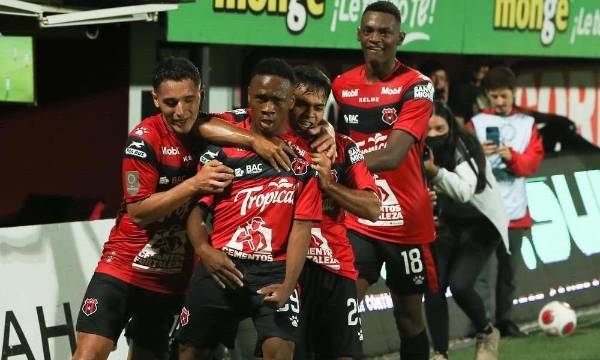 Bryan Félix ha anotado tres goles en 14 partidos oficial con la Liga Deportiva Alajuelense.