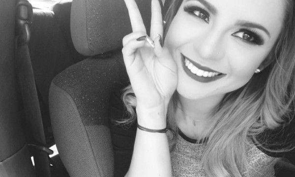 Las fotos más sensuales de Diana Calderón, una de las periodistas más lindas de El Salvador