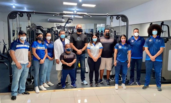 Hermano del presidente del El Salvador Yamil Bukele inaugura Clínica de Atención Integral para el Atleta