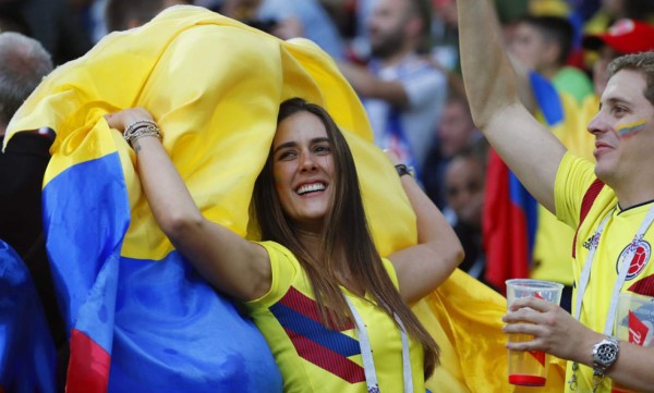 Hermosas colombianas se roban el show en los octavos ante Inglaterra