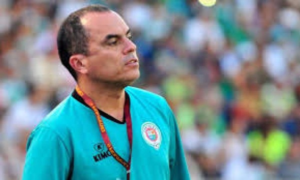 ¡Rumores y fichajes! Mundialista tico de Brasil 2014 sin equipo en su país