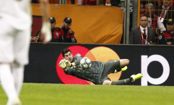 Keylor Navas con récord en el PSG, la 'voladora' de Cristiano y el show de Courtois en la Champions&nbsp;&nbsp;&nbsp;